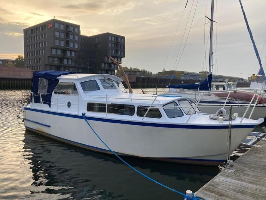 Botel Hollaendisches Kajuetboot Nixe BRE