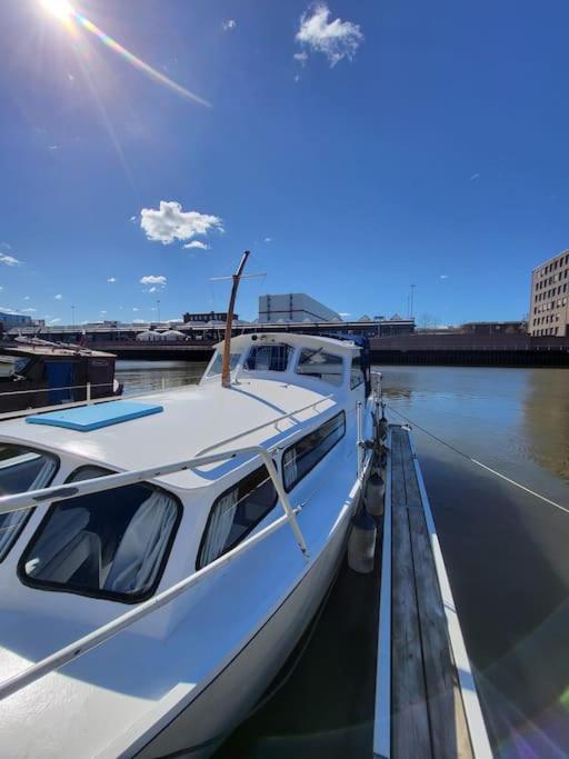 Botel Hollaendisches Kajuetboot Nixe